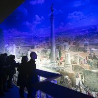 ROME 312, guests view the panorama from highest visitors’ platform in Rouen (2014), photo: Tom Schulze © asisi