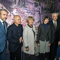 Hermann Parzinger, President of the Stiftung Preussischer Kulturbesitz, Monika Grütters, Federal Government Commissioner for Culture and the Media, and Yadegar Asisi in front of panorama, photo Tom Schulze © asisi