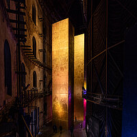 Let there be money! - The two 22 meter high golden towers visualize the cost of the 'war on terror'. Twenty of these towers would be needed to represent the $6 trillion cost of war in its entirety; (c) asisi